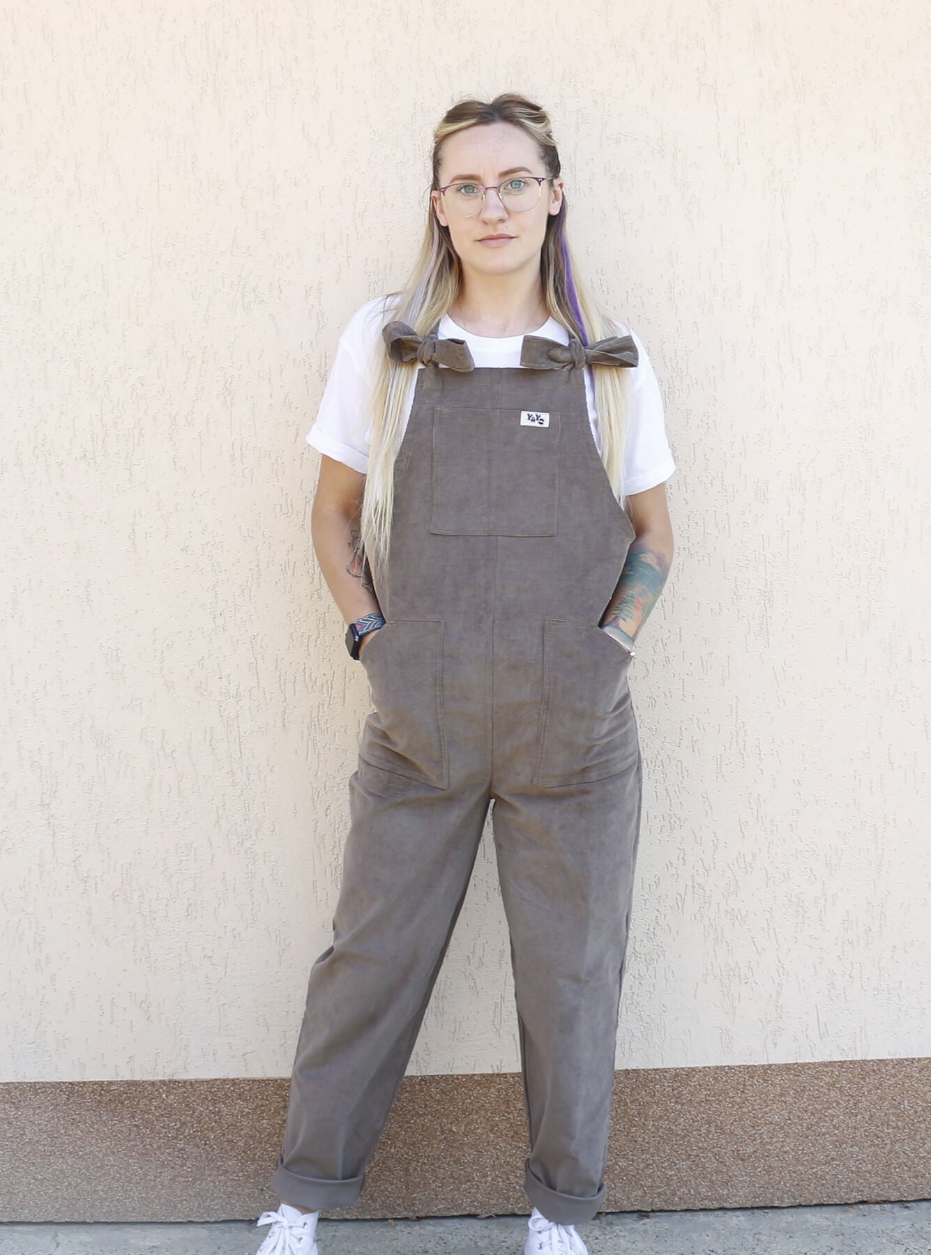 female model posing in YAYS Mink Grey, full front view